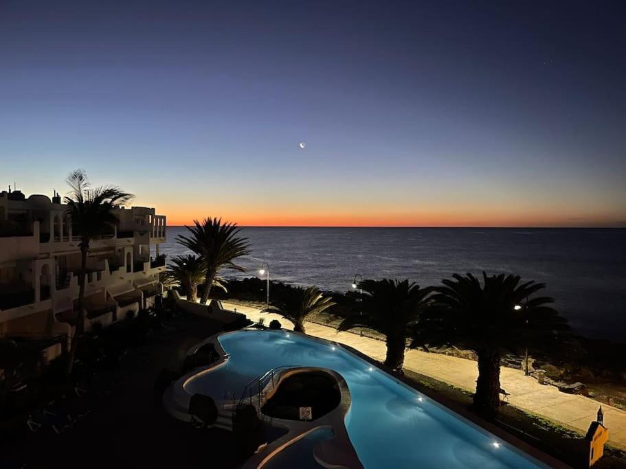 Penthouse Over The Sea *