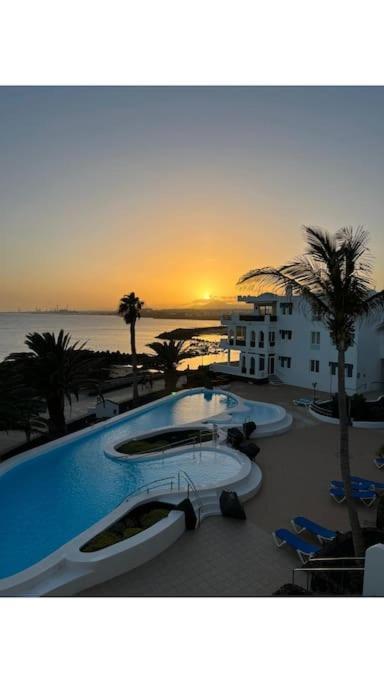 Penthouse Over The Sea Apartament Costa Teguise